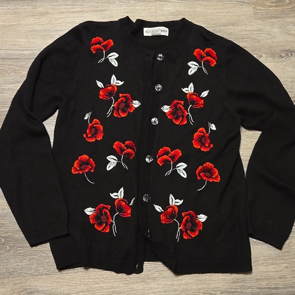 Alfred Dunner Embroidered Roses Cardigan Sz Small
